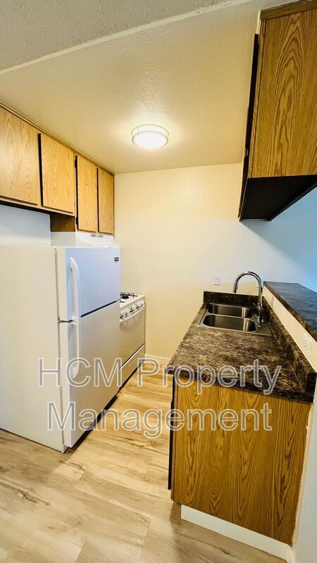 Foto del edificio - 10075 Tujunga Canyon Blvd