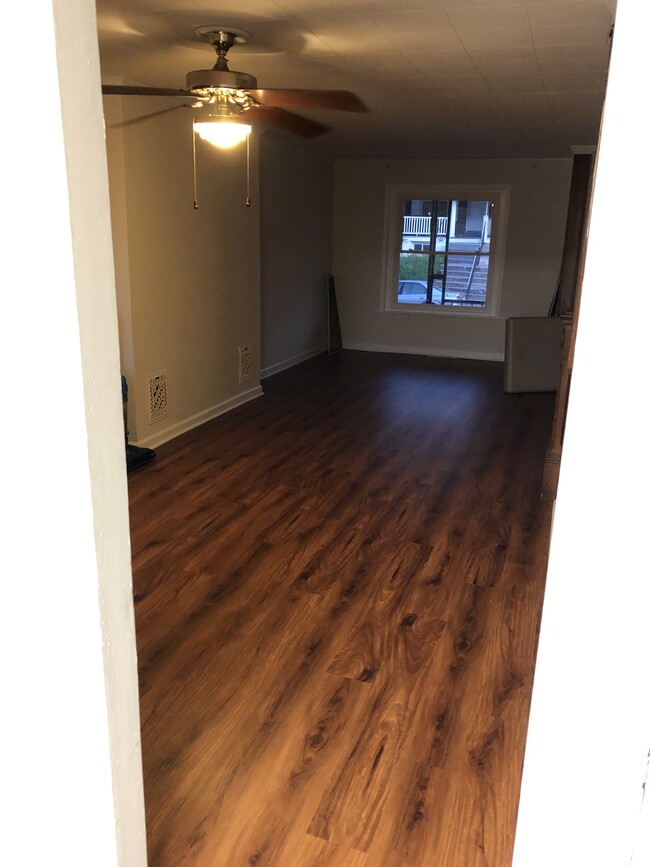 Building Photo - 519 Greenleaf St