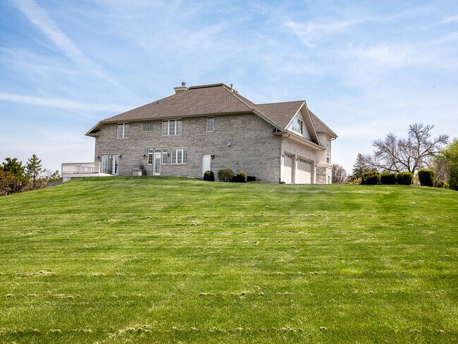 Building Photo - 3N480 Fair Oaks Rd
