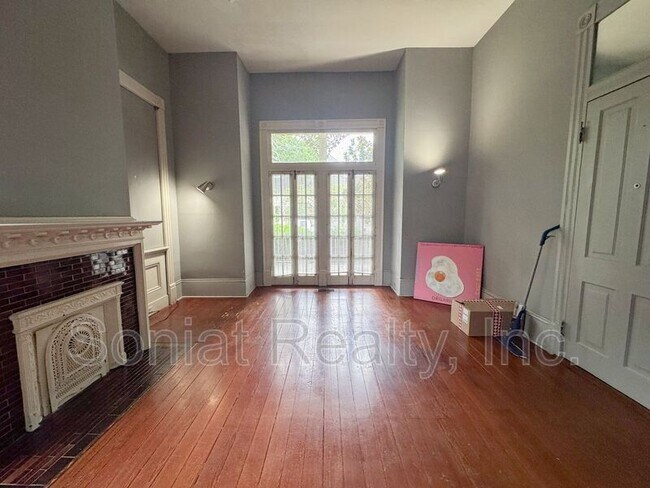 Foto del edificio - 3707 Camp St