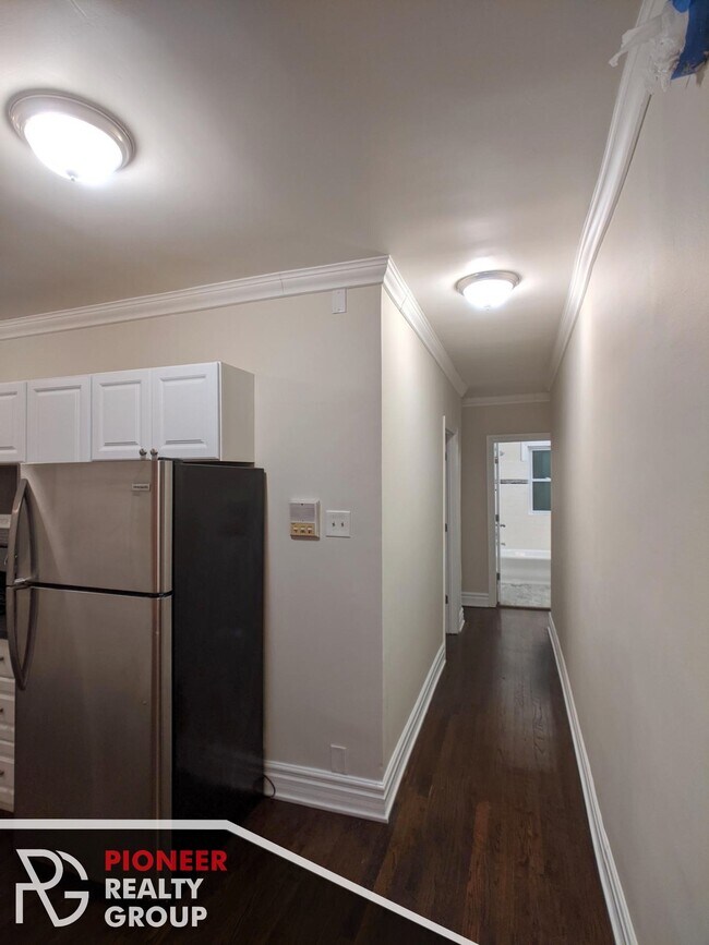 Foto del edificio - 3814 N Greenview Ave