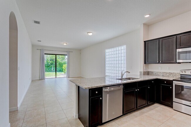 Foto del edificio - 4535 Gulf Sounds Ln