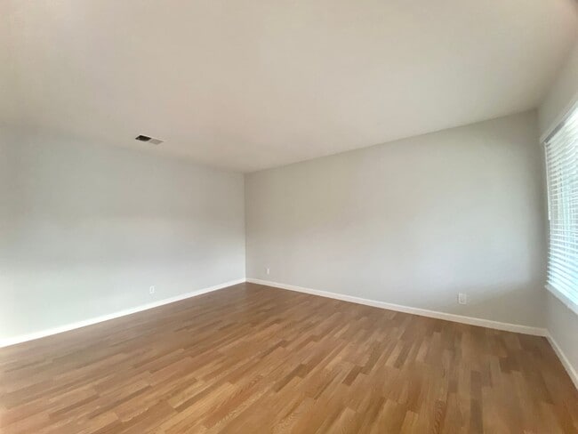 Foto del edificio - Upgraded 3-Bedroom 2-Bathroom Home for Rent - Union City!