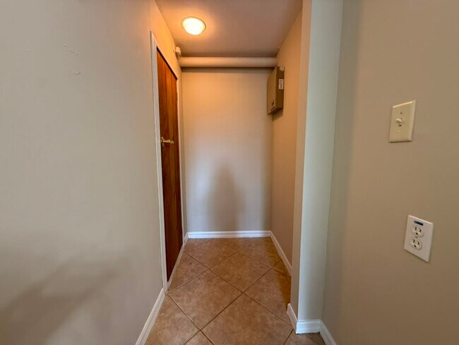 Foto del edificio - 3629 Pine Oak Cir
