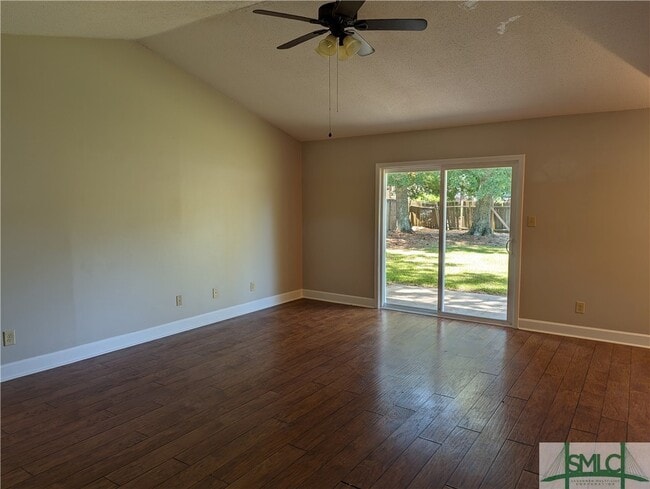 Building Photo - 218 Frontage Rd