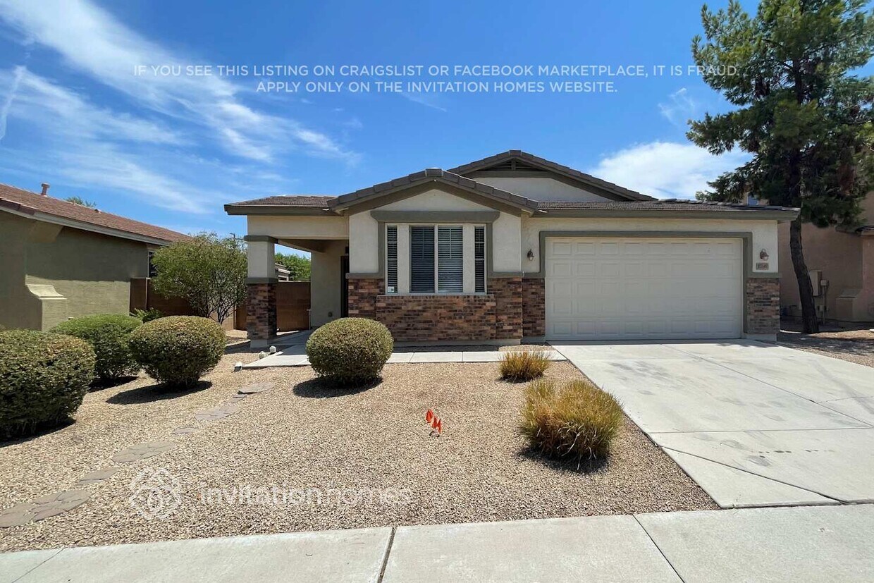 Foto principal - 17347 W Jackson St