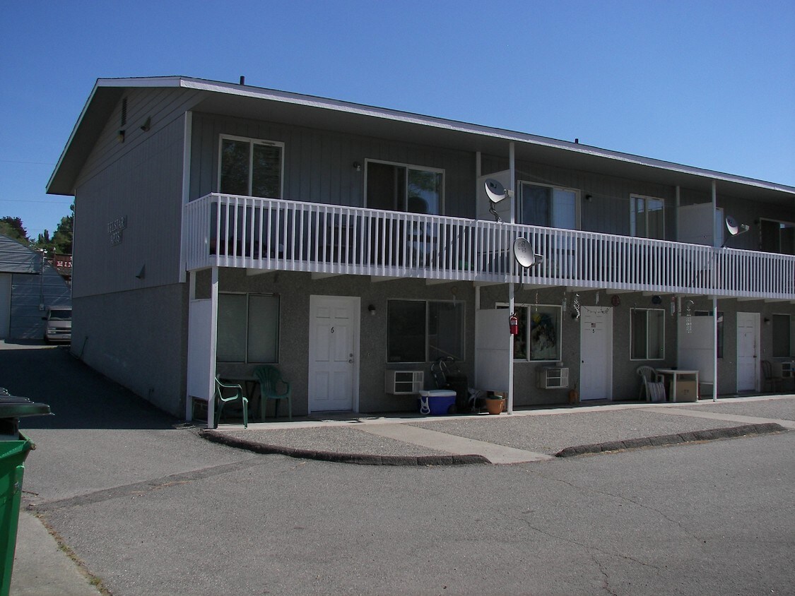 Primary Photo - 116 E Dewberry Ave