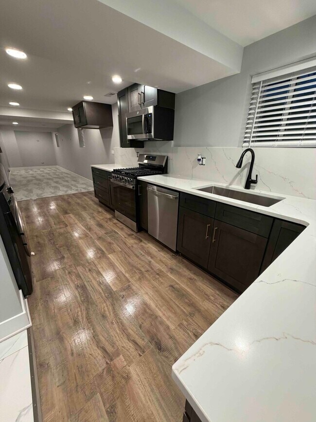 Foto del edificio - 2221 W 21st Pl