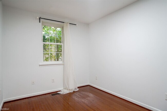 Building Photo - 2 br, 1.5 bath House - 619 Florida Avenue ...