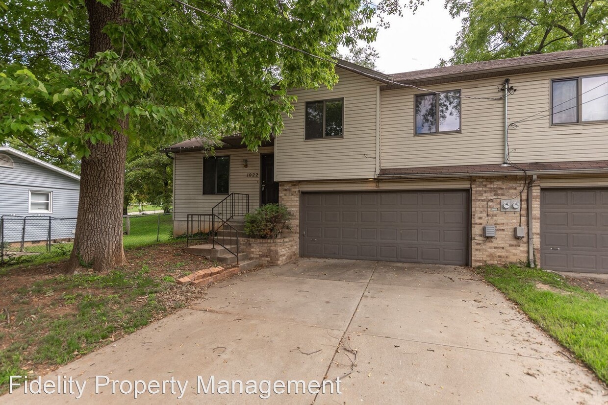 Primary Photo - 3 br, 2 bath House - 1022 N. Hampton