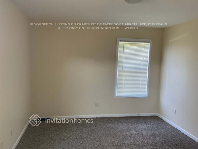 Foto del edificio - 8120 Brookbend Dr