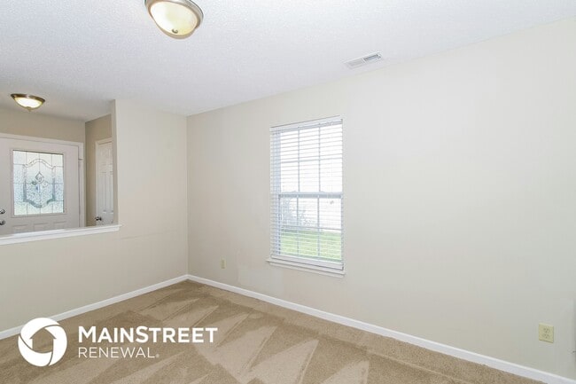 Building Photo - 2031 Bridlewood Dr