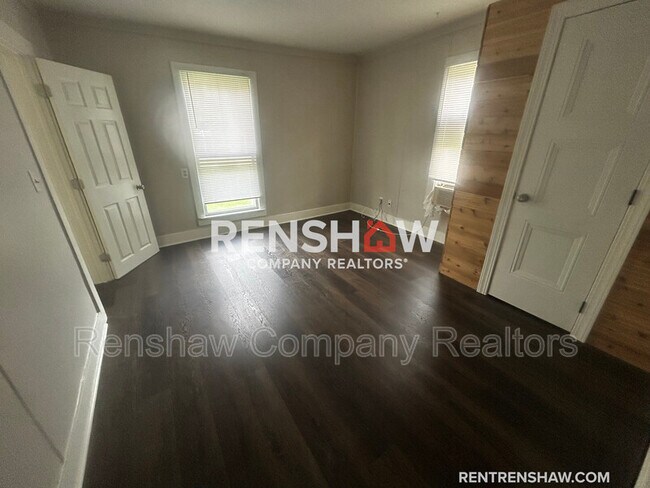 Foto del edificio - 1225 Dungan St