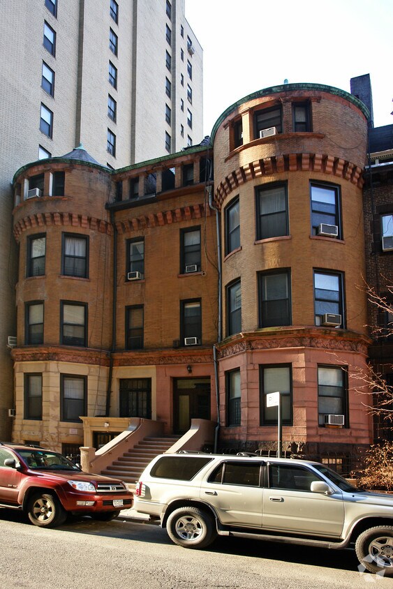 Building Photo - 246 W 73rd St