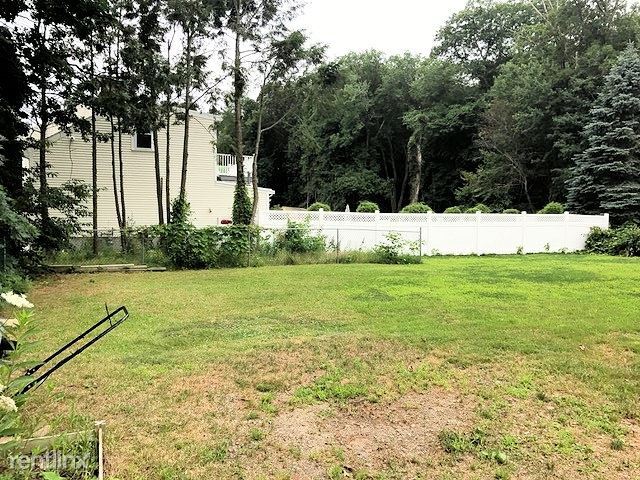 Building Photo - 4 br, 1 bath House - 379 Plain St