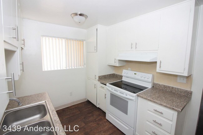 Foto del edificio - 3439 Anderson Ave