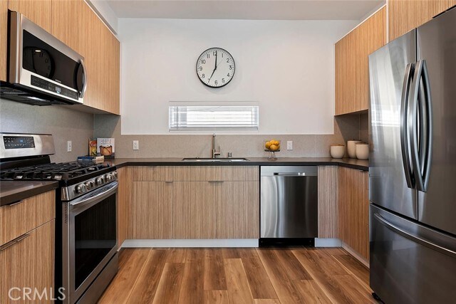 Foto del edificio - 13536 Vanowen St