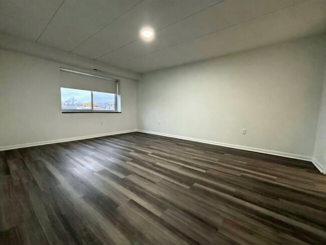 Foto del edificio - 30 Hill Rd