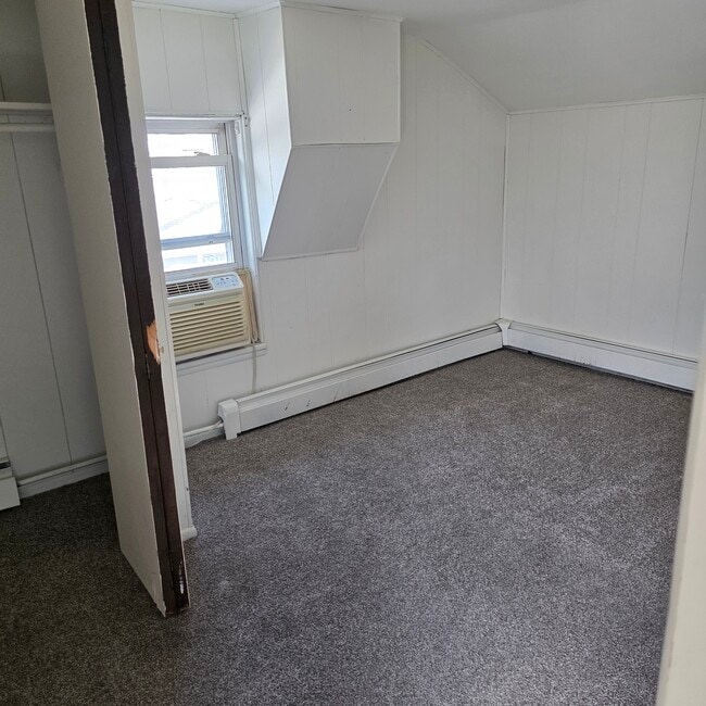 Building Photo - 234 S Marr St