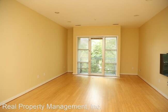 Foto del edificio - 2 br, 2 bath House - 820 E High St, Apt #11