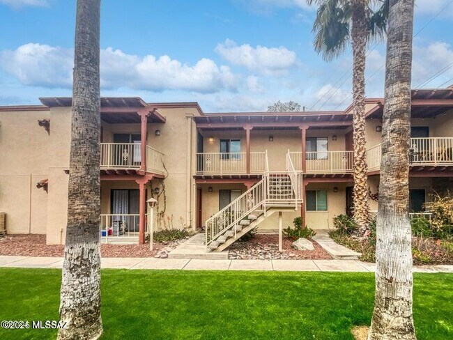 Foto del edificio - 3357 N Country Club Rd