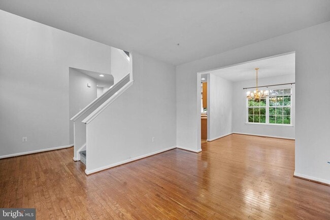 Building Photo - 21375 Lookout Dr