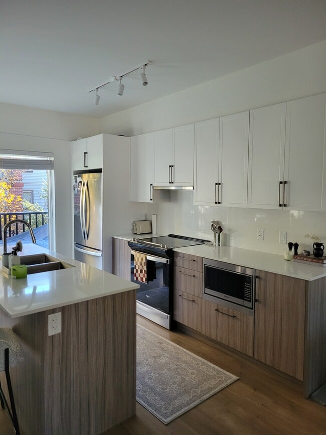 Building Photo - 2267 Mckenzie Rd