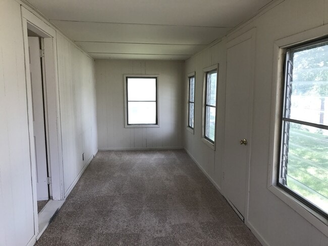 Building Photo - 1878 Spring Rd