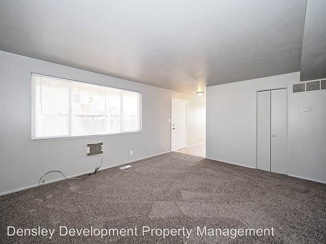 Building Photo - 3064 W Beaver Cir