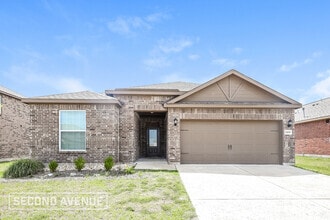 Building Photo - 2109 Erlinda Dr