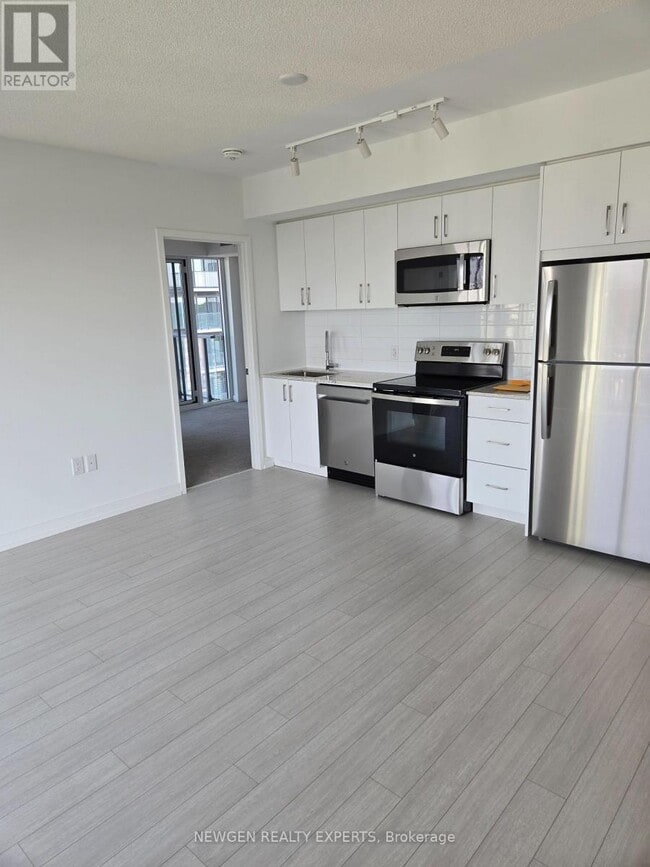 Building Photo - 4010 Eglinton Ave W