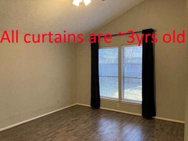 Foto del edificio - 2734 Colony Dr