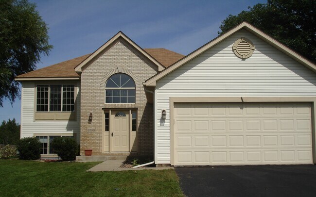 Building Photo - 8708 Troy Marquette Dr