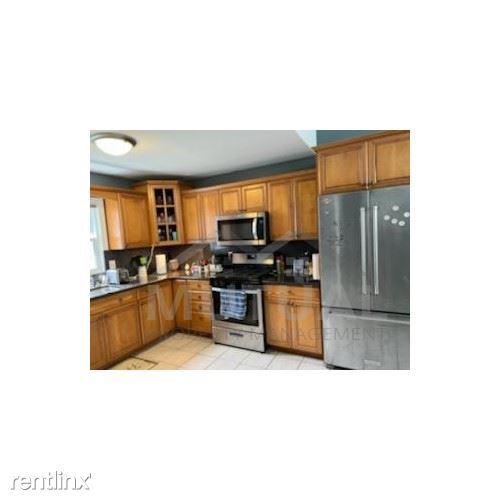 Foto del edificio - 3 br, 1 bath House - 5935 Tower Dr