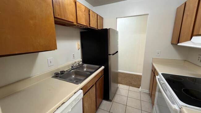 Foto del edificio - 1315 Airport Dr