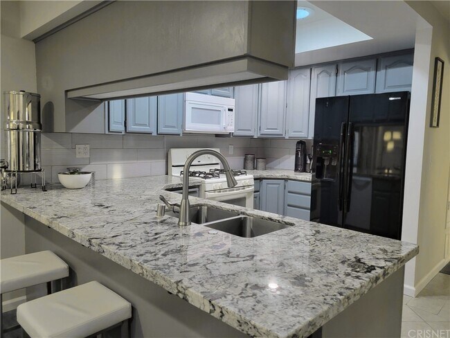 Kitchen - 4660 Marlene Dr