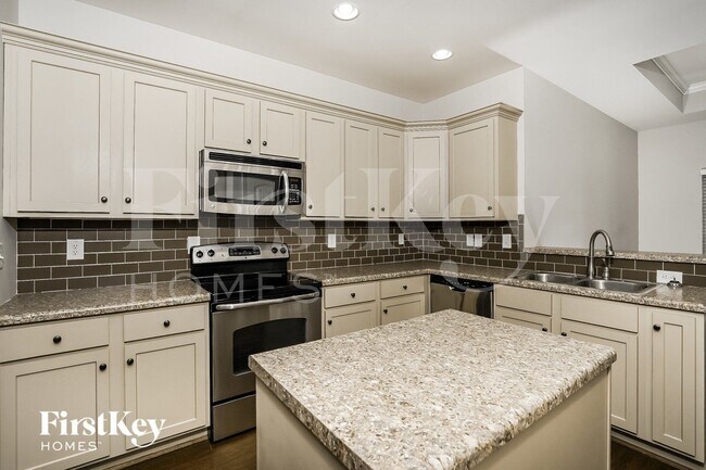 Building Photo - 3104 Rosewalk Dr