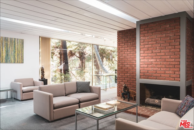 Building Photo - 2727 Mandeville Canyon Rd