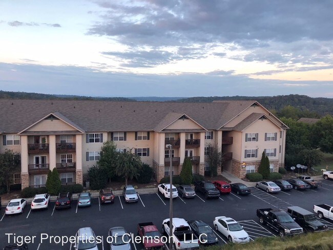 Building Photo - 3 br, 3 bath House - 701 Harts Cove Way