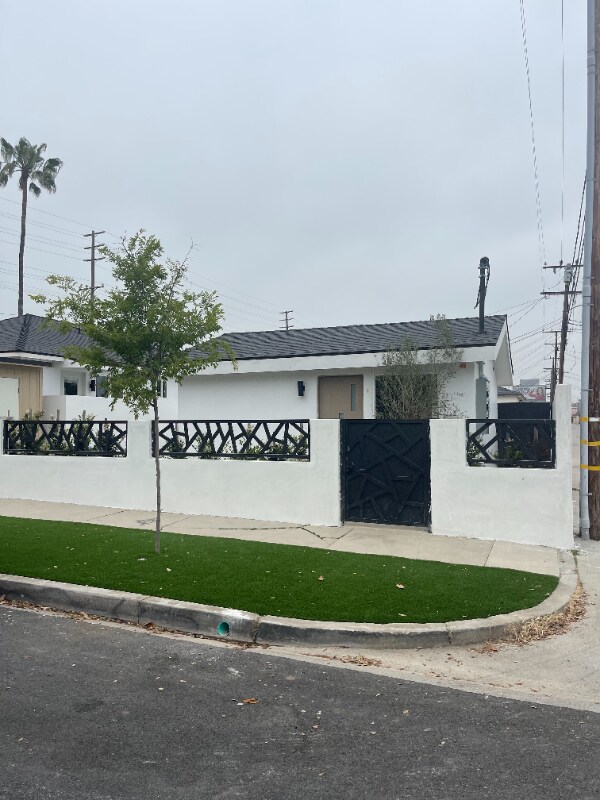 Foto principal - 3364 W Imperial Hwy