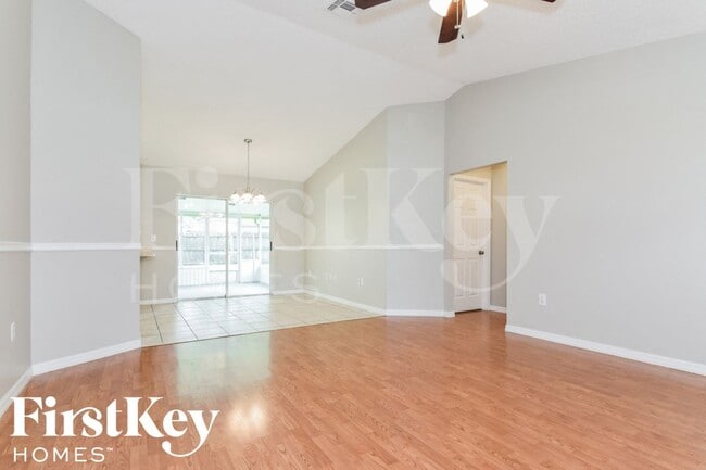 Building Photo - 7901 Sioux Ln