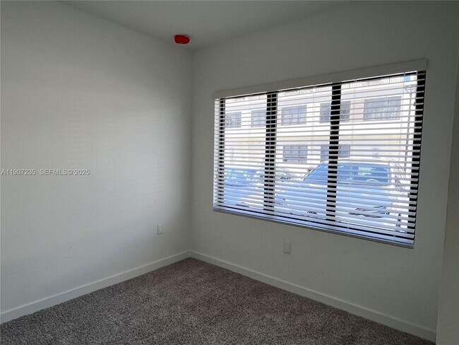 Building Photo - 14559 SW 261 St Ter