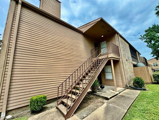 Foto del edificio - 10555 Turtlewood Ct