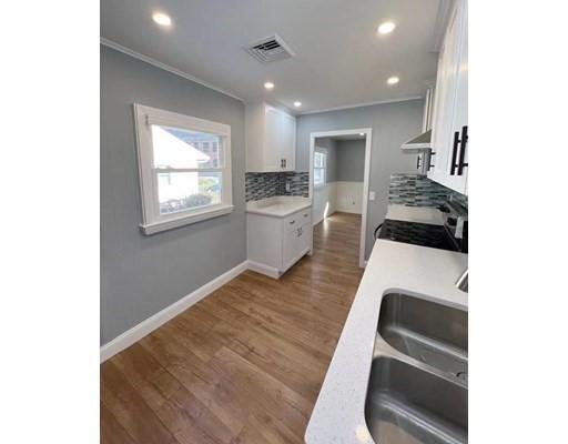 Foto del edificio - 2 bedroom in Melrose MA 02176