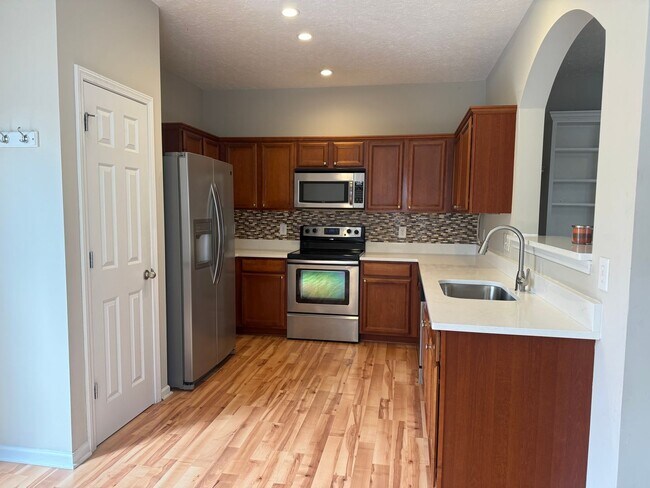 Foto del edificio - 8109 Valley Oak Dr