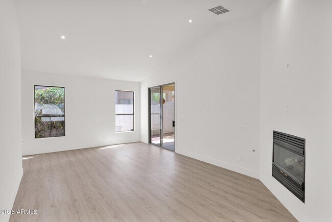 Foto del edificio - 3941 E Monona Dr