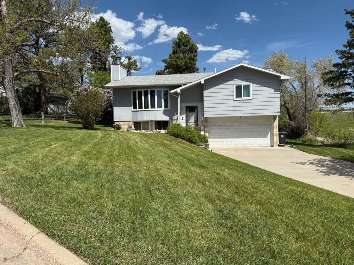 Foto principal - 3 Bedroom, 3 Bathroom Home for Rent