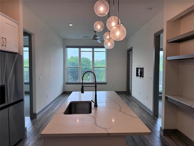 Foto del edificio - 2700 Old Denton Rd