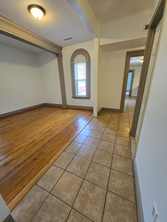 Living room from entrance nook - 127 Pearl St