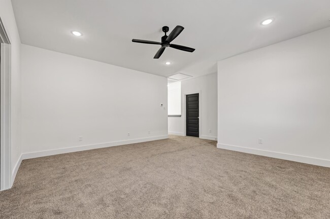 Photo - 3014 Alpha Wolf House